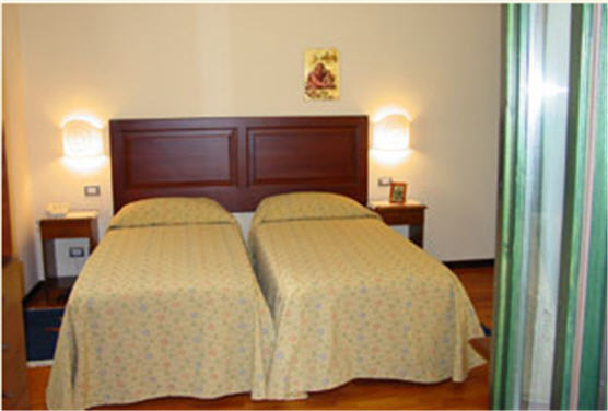 Residence Hotel La Vetreria Катания Екстериор снимка